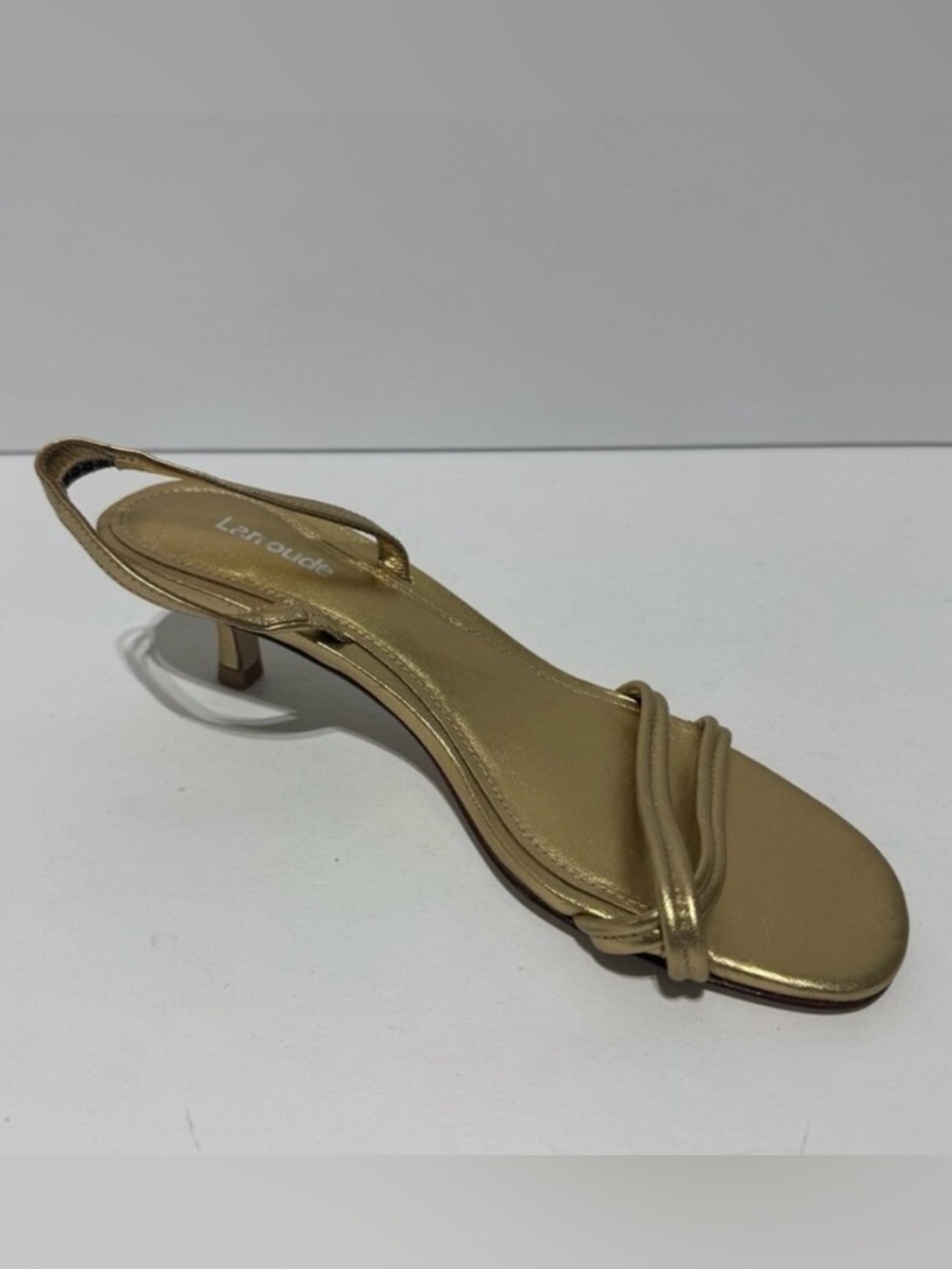 Larroude ~  Annie
Sandal Gold Size 6 M - Picture 2 of 5